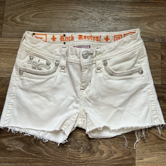 Rock Revival White Jean Shorts with Distressed Hem - Picture 3 of 8